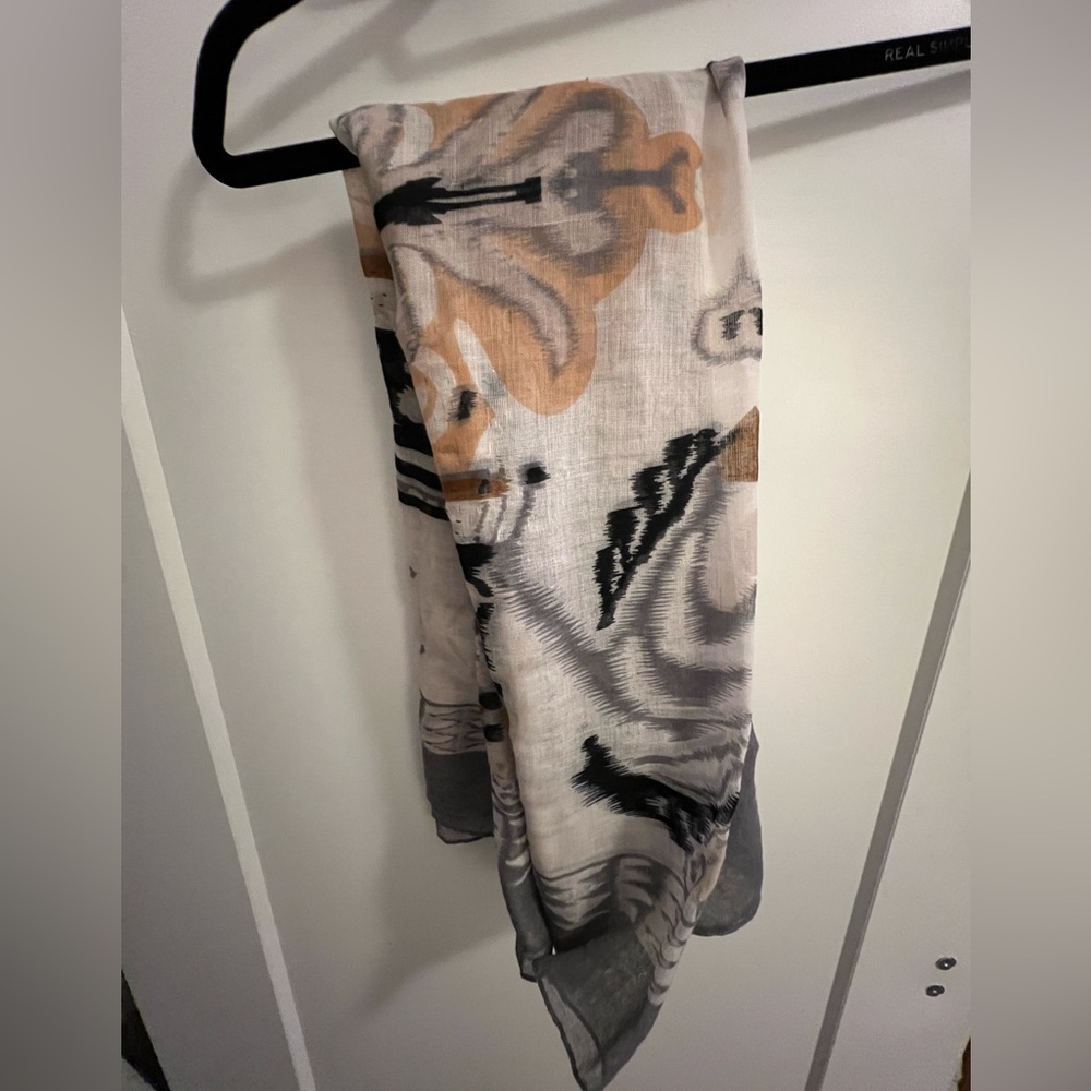Scarf